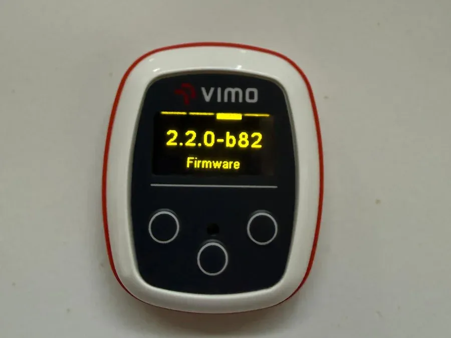 Vimo Swim showing firmware 2.2.0-b82 in its settings